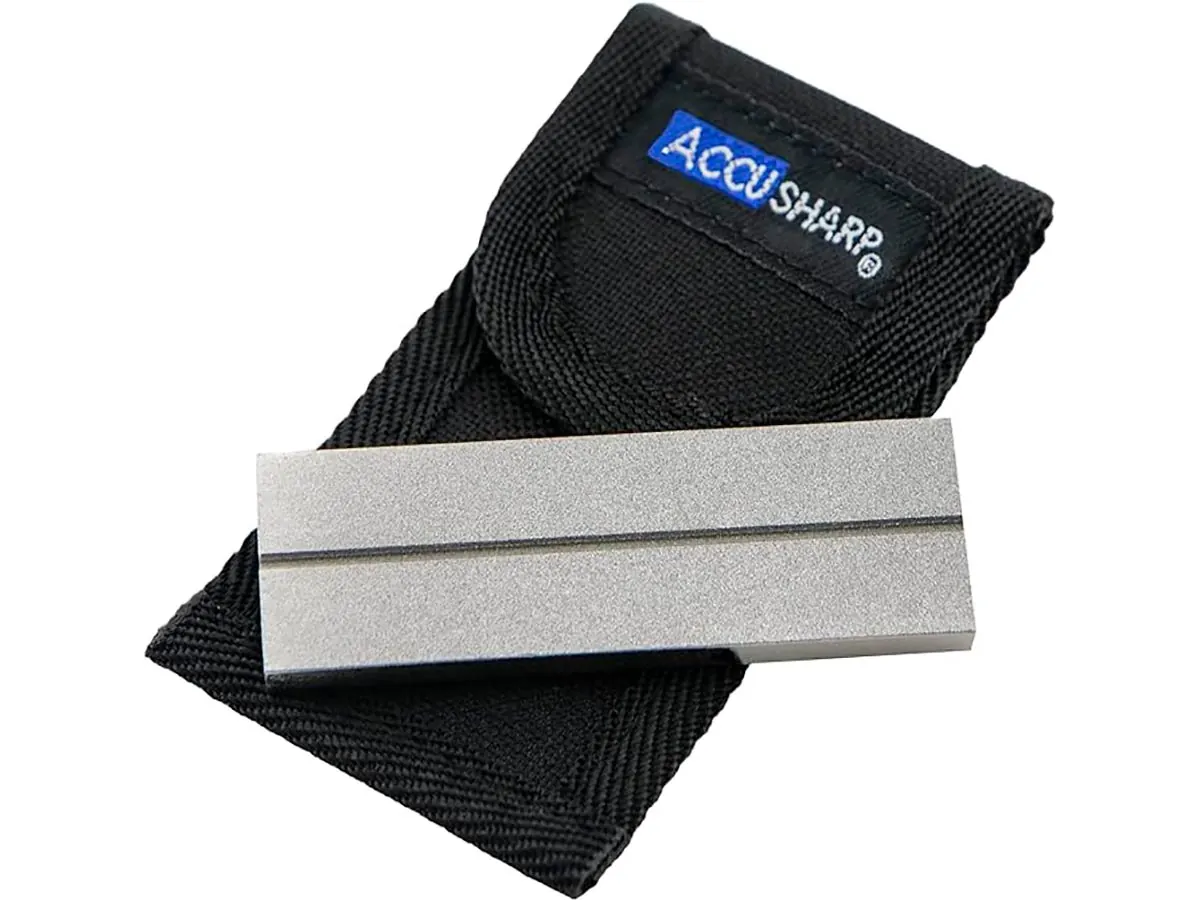 Камень точильный AccuSharp Diamond Pocket Stone (320/800) в чехле