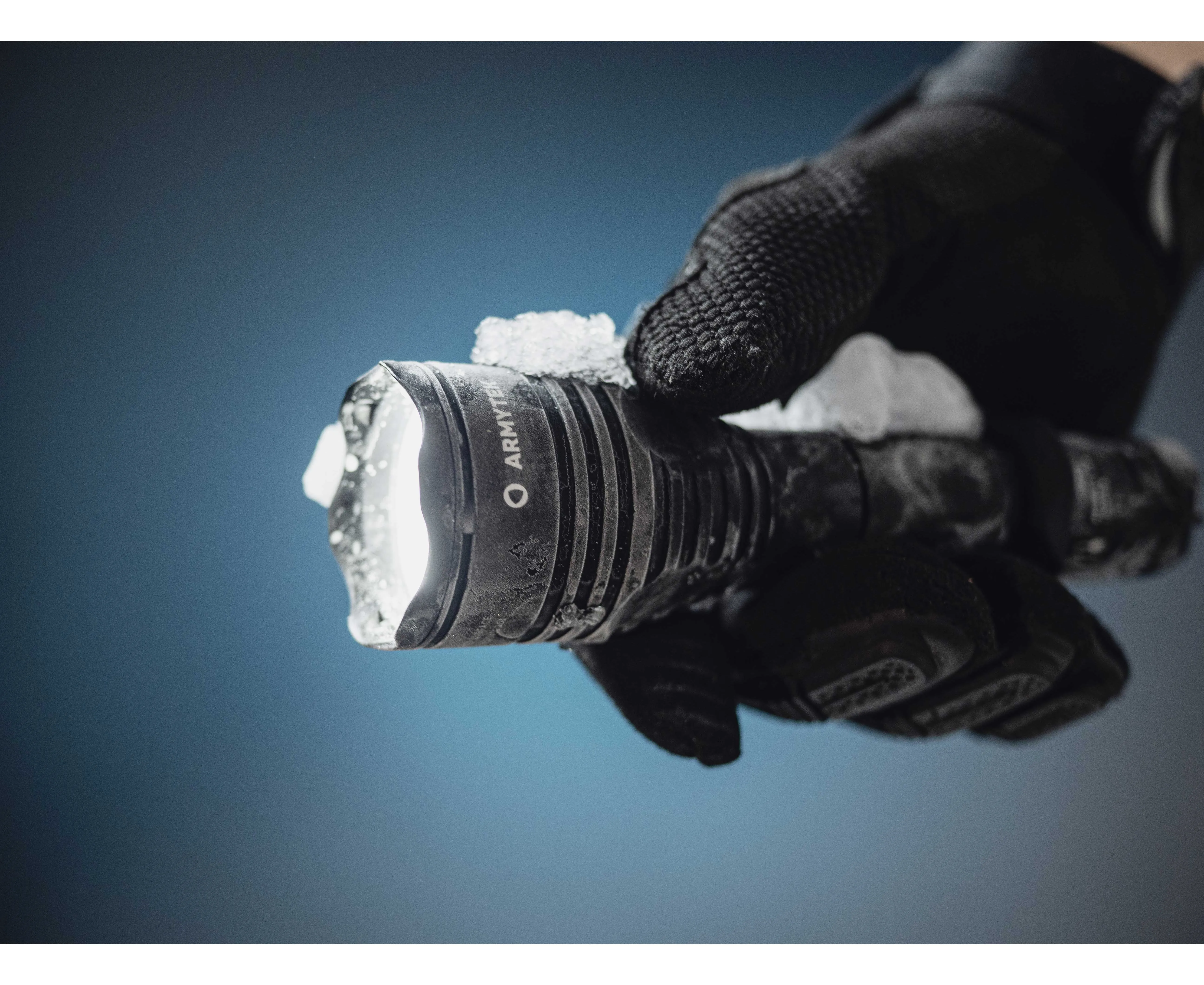 Фонарь ARMYTEK VIKING Pro Magnet USB White