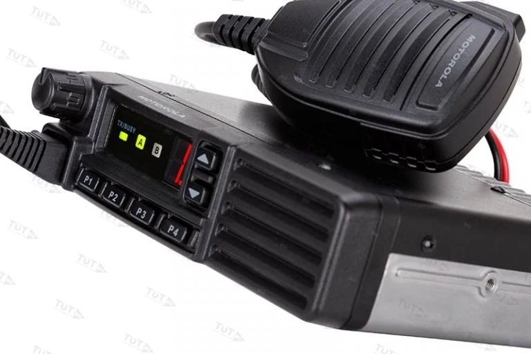Автомобильная рация Motorola VX-2100