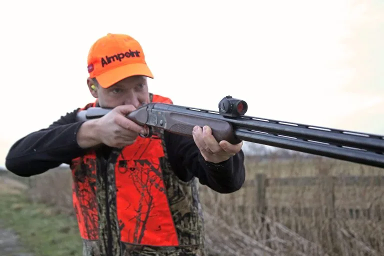 Коллиматорный прицел Aimpoint Micro S-1 (6MOA) для установки на вентилируемую планку ружья (200369)