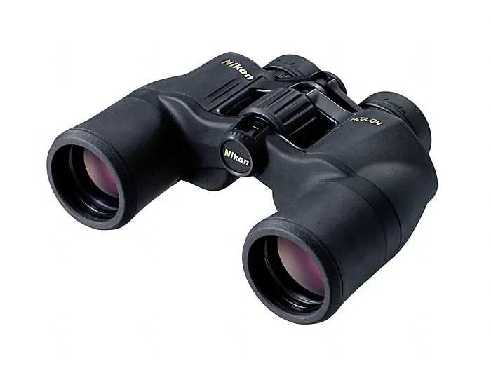 Бинокль Nikon Aculon A211 8x42