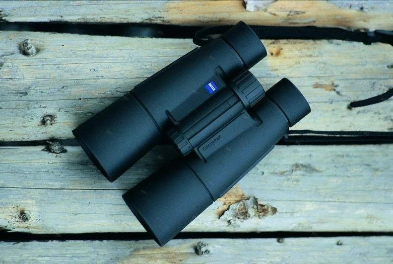 Бинокль Carl Zeiss 8x50 T* Conquest